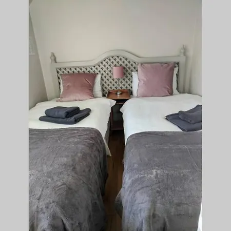 Beautiful 3 Bedroom House On Mount Juliet Golf Course * Thomastown (Kilkenny)
